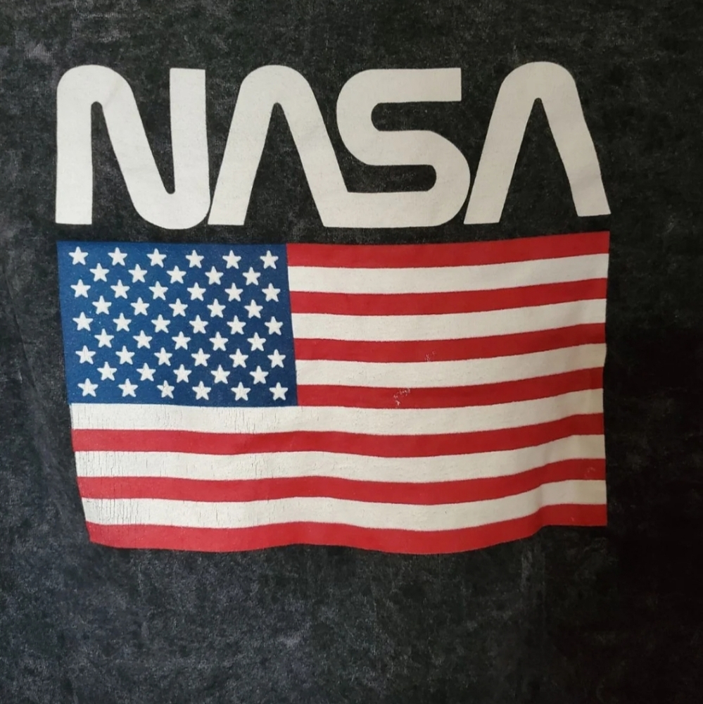 NASA Shirt - Picture 3 of 3